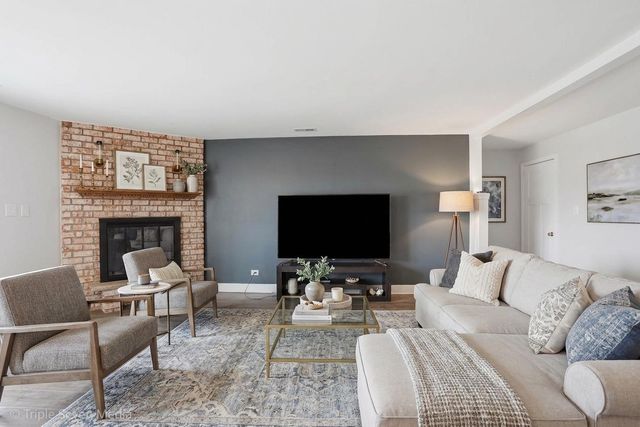 15700 Brassie Court 2S, Orland Park, IL 60462