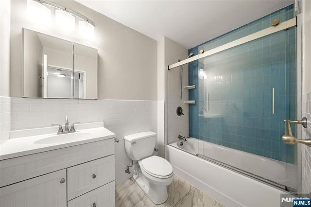 770 Anderson Avenue 22F, Cliffside Park, NJ 07010