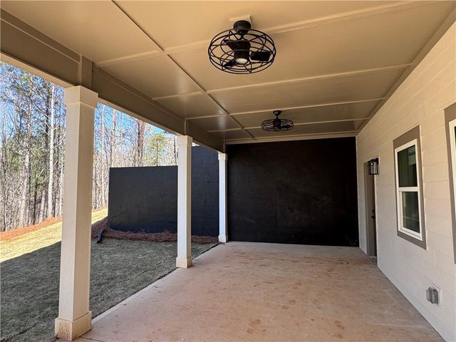 327 Crest Pointe S, Bremen, GA 30110