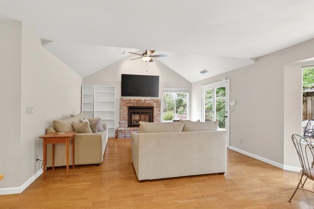 2713 Julie Ann Ct, Carmichael, CA 95608
