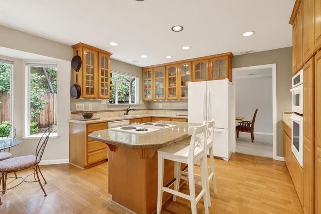 2713 Julie Ann Ct, Carmichael, CA 95608