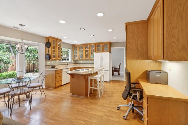 2713 Julie Ann Ct, Carmichael, CA 95608