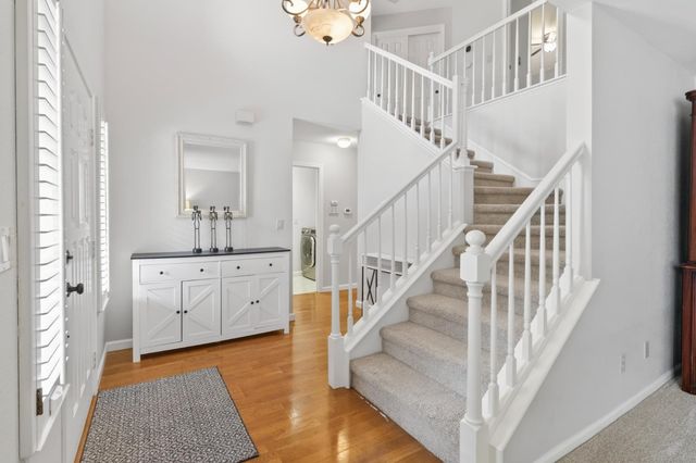 2713 Julie Ann Ct, Carmichael, CA 95608