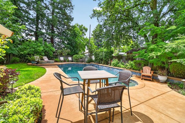 2713 Julie Ann Ct, Carmichael, CA 95608