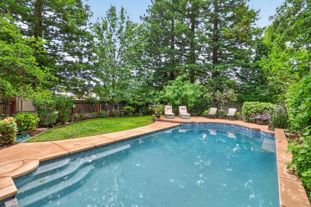 2713 Julie Ann Ct, Carmichael, CA 95608