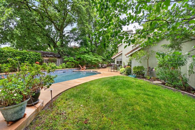 2713 Julie Ann Ct, Carmichael, CA 95608