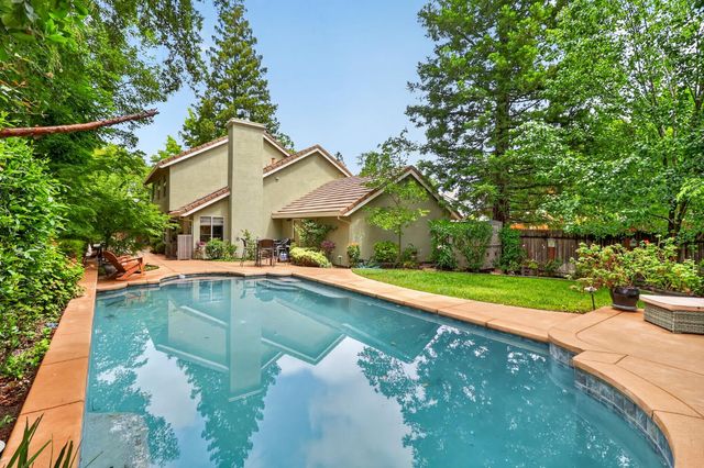 2713 Julie Ann Ct, Carmichael, CA 95608