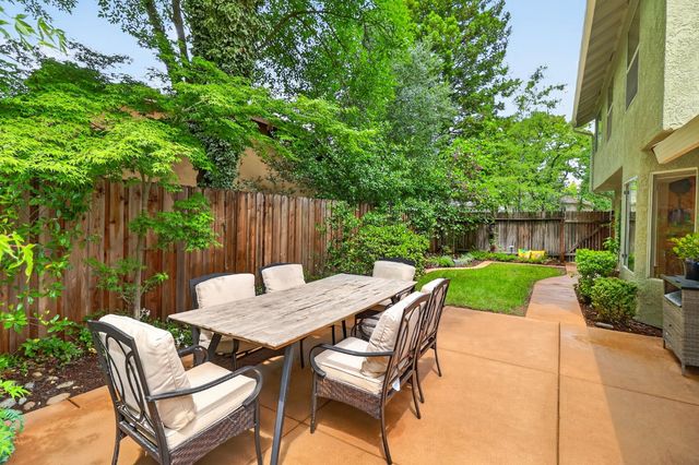 2713 Julie Ann Ct, Carmichael, CA 95608