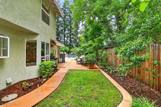 2713 Julie Ann Ct, Carmichael, CA 95608