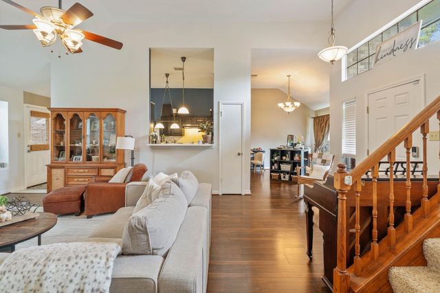 6823 Norvara Trail, Spring, TX 77379