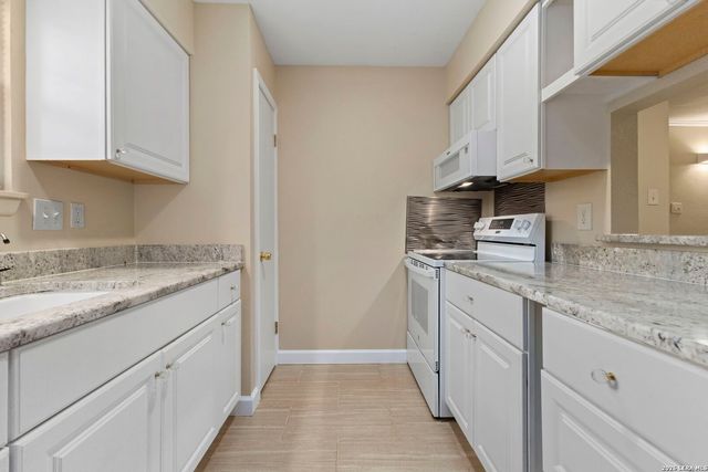 13018 Heimer Rd Apt 109, San Antonio, TX 78216
