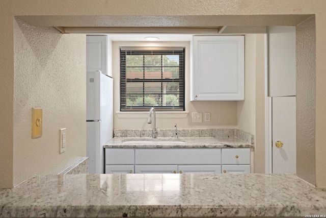 13018 Heimer Rd Apt 109, San Antonio, TX 78216