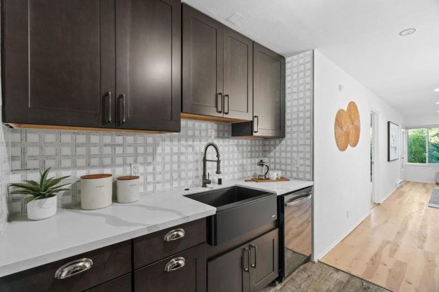 4000 Farm Hill Boulevard 204, Redwood City, CA 94061