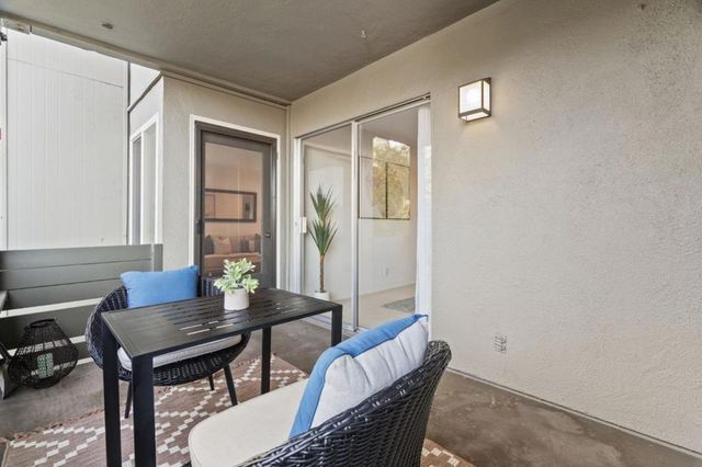 4000 Farm Hill Boulevard 204, Redwood City, CA 94061