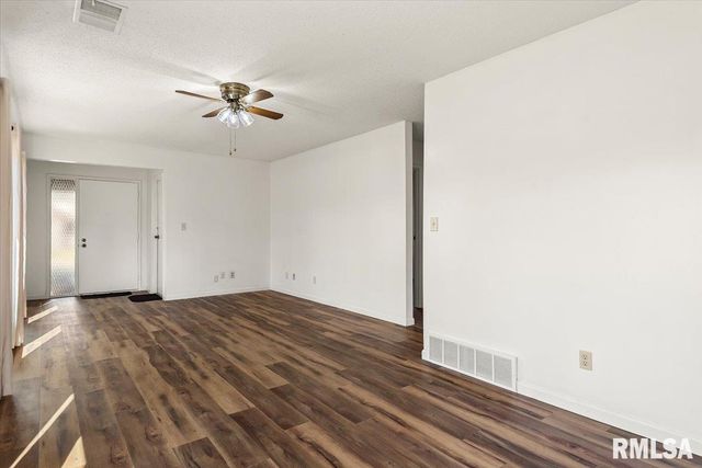 36 Trailridge Lane, Springfield, IL 62704