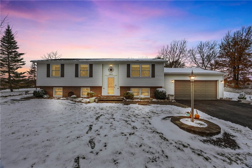 1301 Martin Road, Henrietta, NY 14586