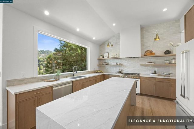 6900 Charing Cross Rd, Berkeley, CA 94705