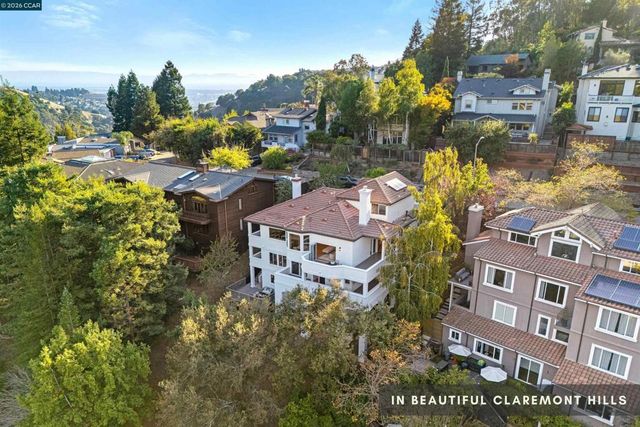 6900 Charing Cross Rd, Berkeley, CA 94705