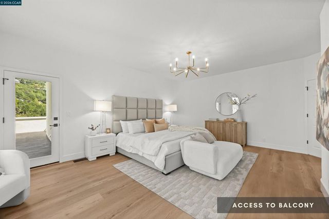 6900 Charing Cross Rd, Berkeley, CA 94705