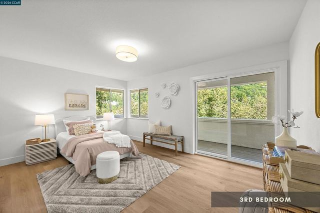 6900 Charing Cross Rd, Berkeley, CA 94705