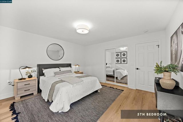 6900 Charing Cross Rd, Berkeley, CA 94705