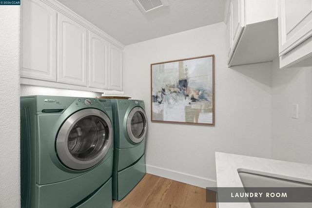 6900 Charing Cross Rd, Berkeley, CA 94705