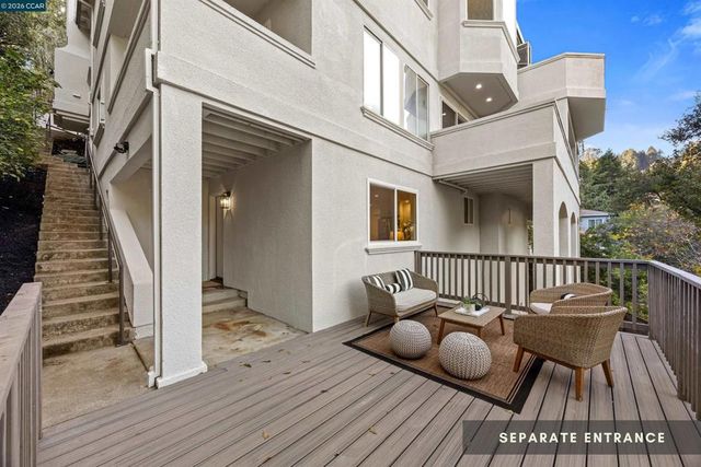 6900 Charing Cross Rd, Berkeley, CA 94705