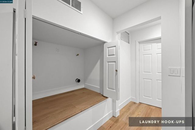 6900 Charing Cross Rd, Berkeley, CA 94705