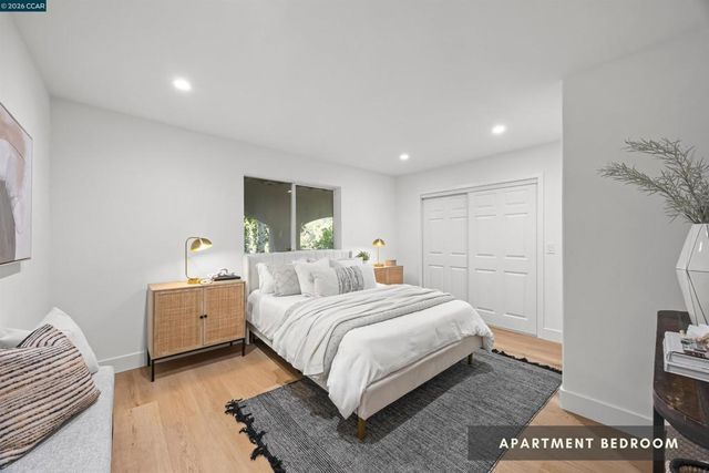 6900 Charing Cross Rd, Berkeley, CA 94705