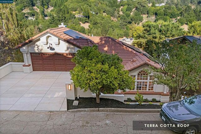 6900 Charing Cross Rd, Berkeley, CA 94705