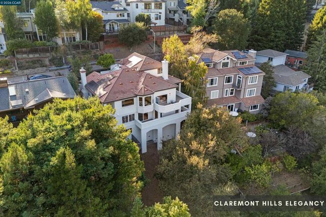 6900 Charing Cross Rd, Berkeley, CA 94705