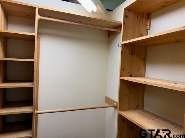 2230 W Grande Blvd, Tyler, TX 75703