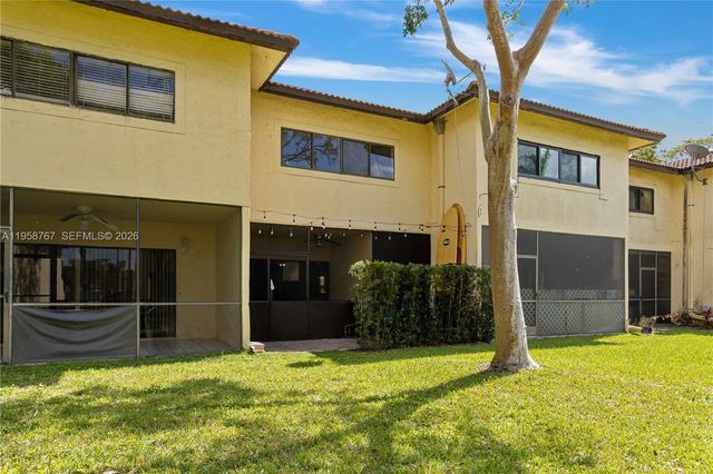 4713 N Pine Island Rd, Sunrise, FL 33351