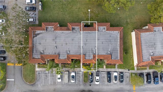 4713 N Pine Island Rd, Sunrise, FL 33351