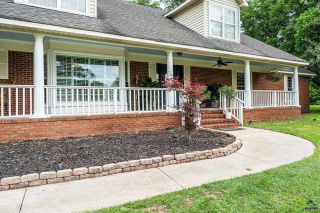 300 Highway 42, Byron, GA 31008