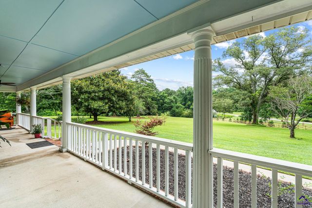 300 Highway 42, Byron, GA 31008