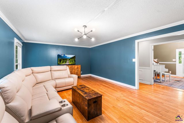 300 Highway 42, Byron, GA 31008