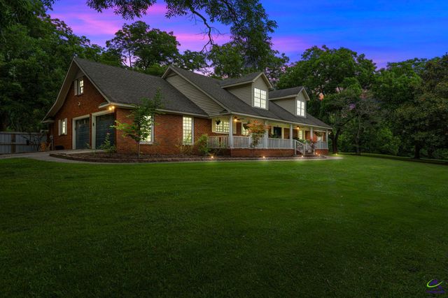 300 Highway 42, Byron, GA 31008