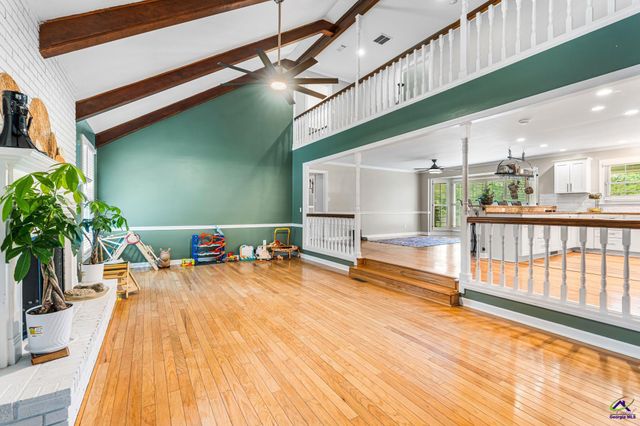 300 Highway 42, Byron, GA 31008