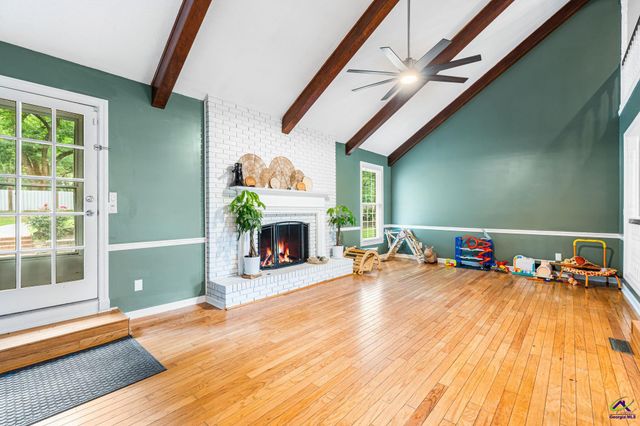 300 Highway 42, Byron, GA 31008