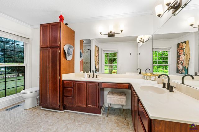 300 Highway 42, Byron, GA 31008