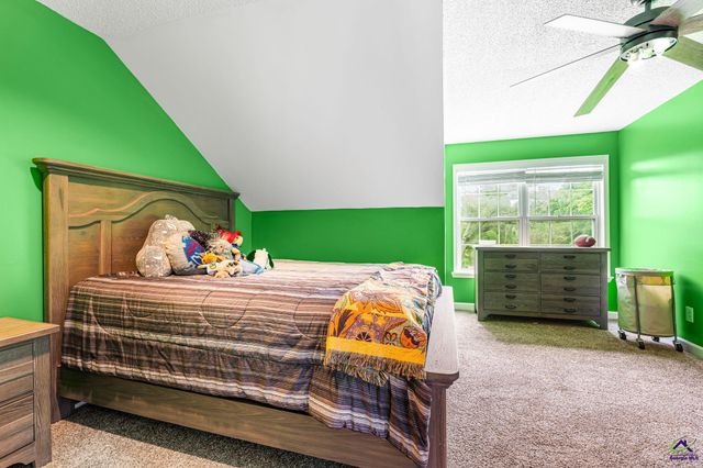300 Highway 42, Byron, GA 31008