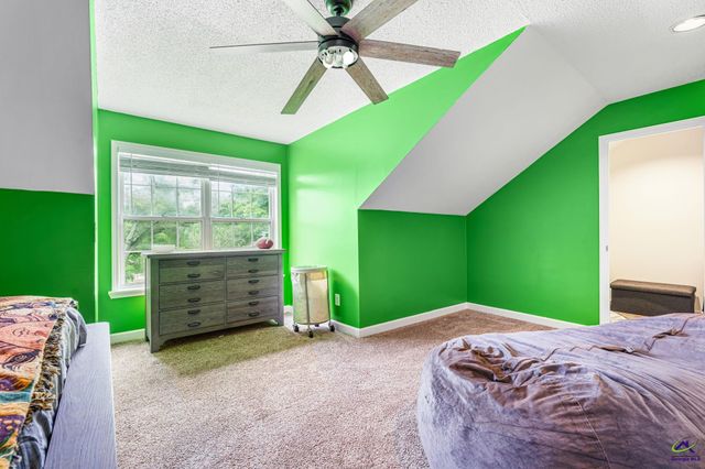 300 Highway 42, Byron, GA 31008