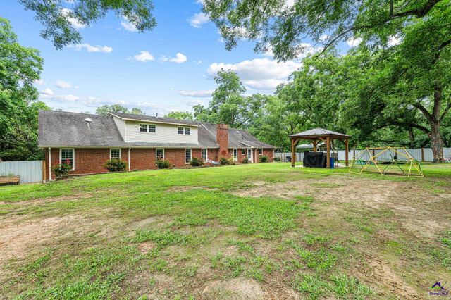 300 Highway 42, Byron, GA 31008