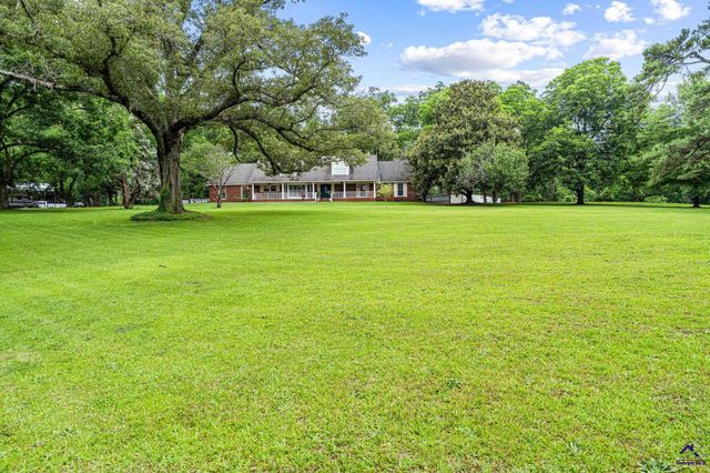 300 Highway 42, Byron, GA 31008