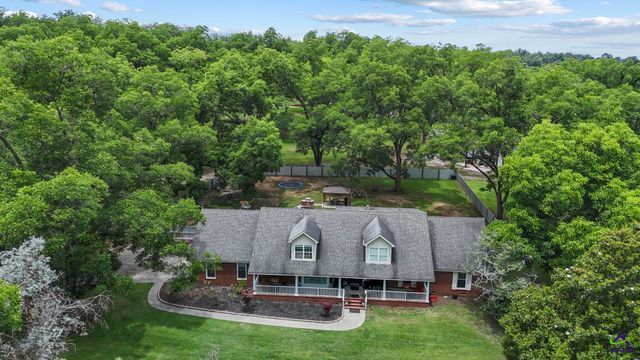 300 Highway 42, Byron, GA 31008