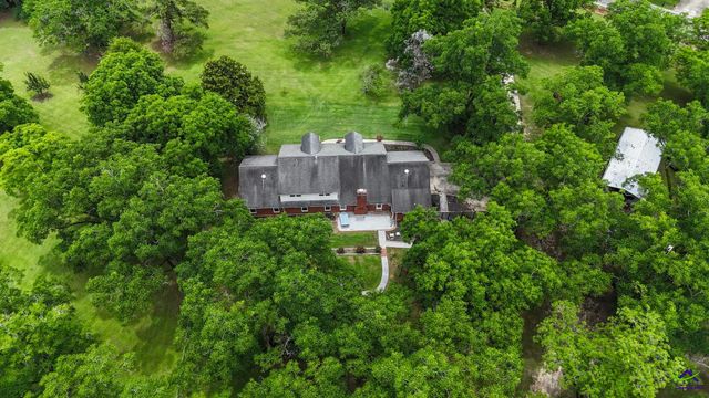 300 Highway 42, Byron, GA 31008