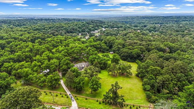 300 Highway 42, Byron, GA 31008
