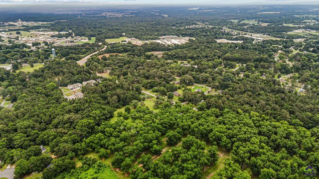 300 Highway 42, Byron, GA 31008