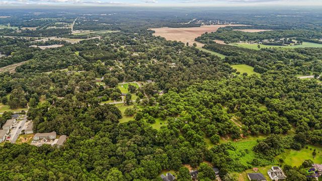 300 Highway 42, Byron, GA 31008